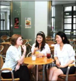 세사람 사진
